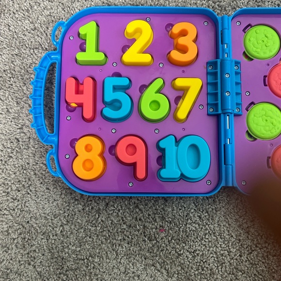 SESAME STREET On the Go Letters & Numbers Elmo & Cookie Monster Take Along Cases - Picture 3 of 6